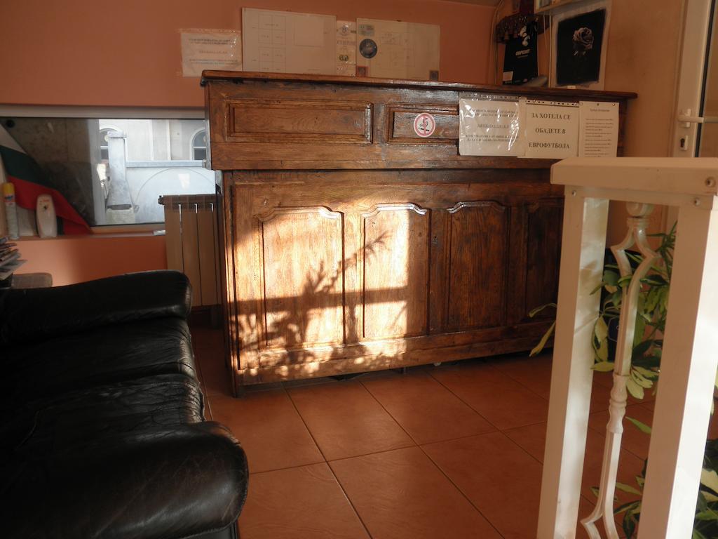 Hotel Atlantic Sliven Extérieur photo